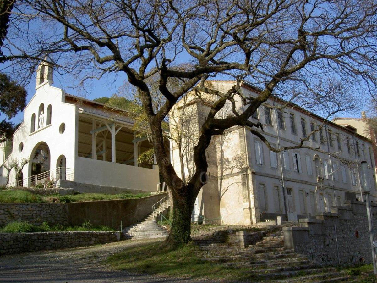 Prime Combe Hostel Fontanes  Luaran gambar